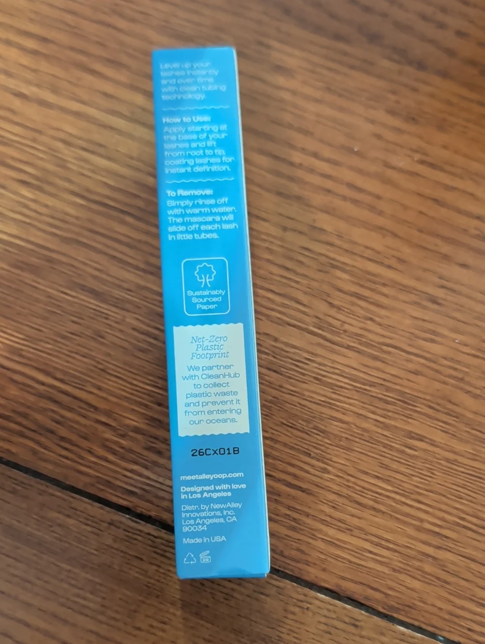 alleyoop Go The Distance Mascara - Bright Blue Packaging